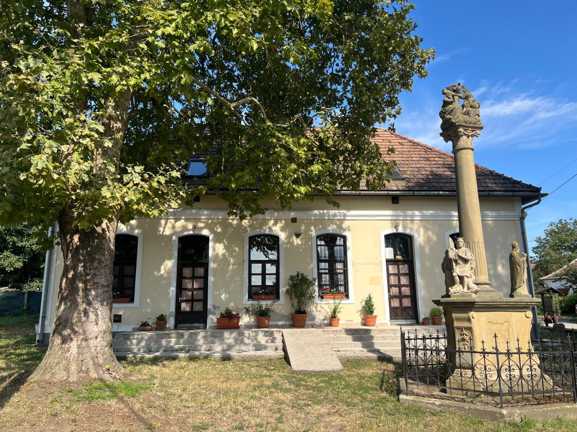 Bor Es Kenyer Hotel Hegymagas Exterior foto